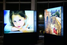 Leyla Aliyeva visits "Rising Light" exhibition by world-renowned photojournalist Reza Deghati in Baku (PHOTO)