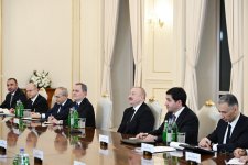 President Ilham Aliyev holds expanded meeting with U.S. Vice President JD Vance (PHOTO)