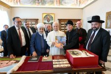 Chairman of Caucasus Muslims Office meets with Pope Leo XIV in Vatican (PHOTO)