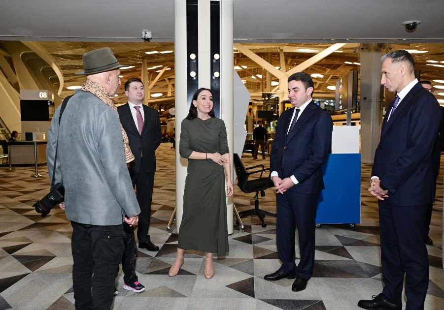 Leyla Aliyeva visits "Rising Light" exhibition by world-renowned photojournalist Reza Deghati in Baku (PHOTO)