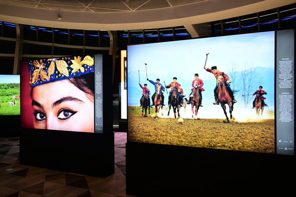 Leyla Aliyeva visits "Rising Light" exhibition by world-renowned photojournalist Reza Deghati in Baku (PHOTO)