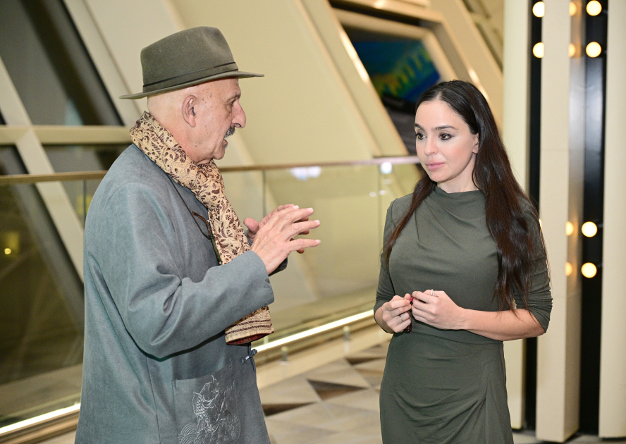 Leyla Aliyeva visits "Rising Light" exhibition by world-renowned photojournalist Reza Deghati in Baku (PHOTO)