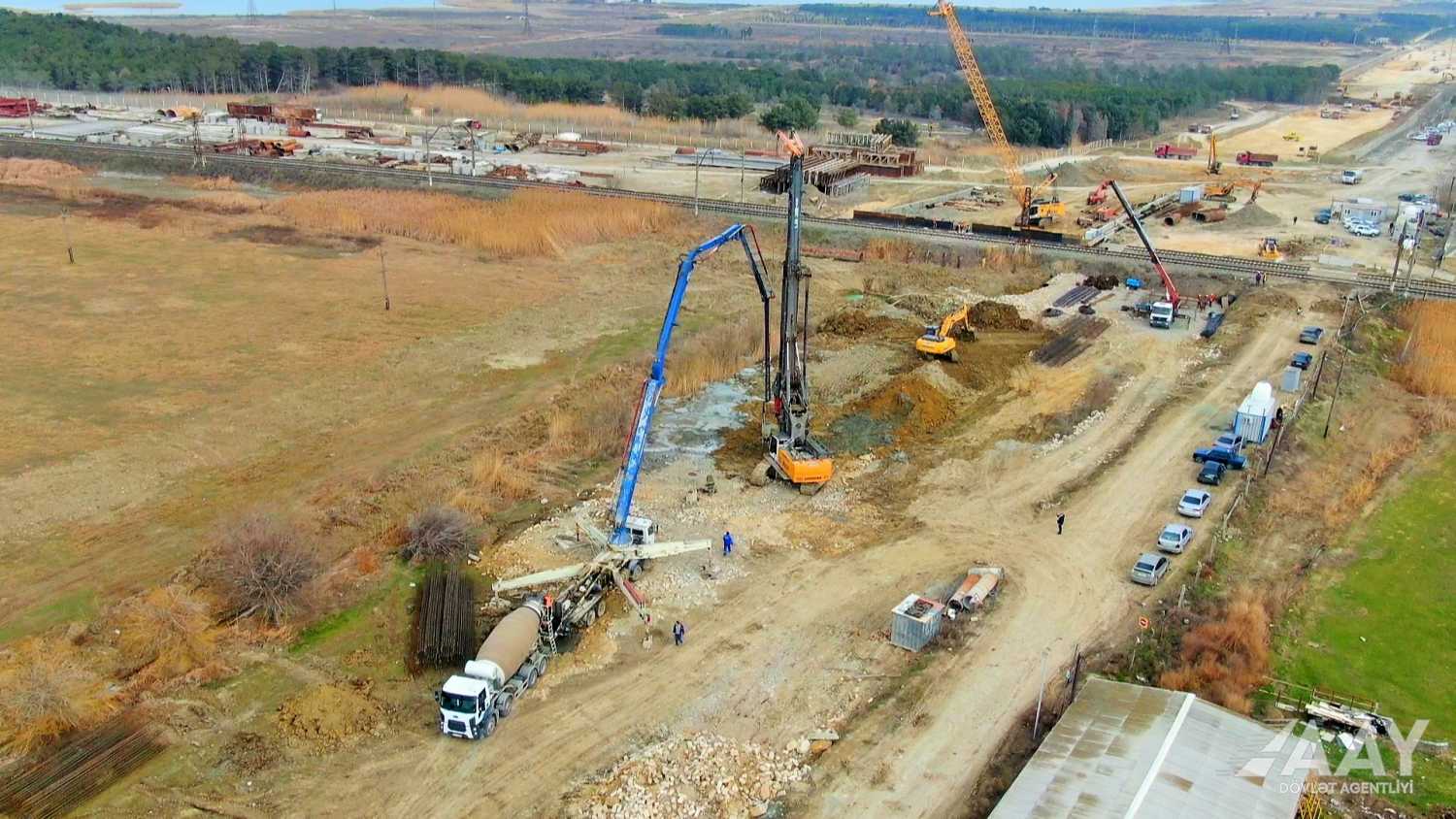 Azerbaijan depicts new transport artery connecting two highways (PHOTO)
