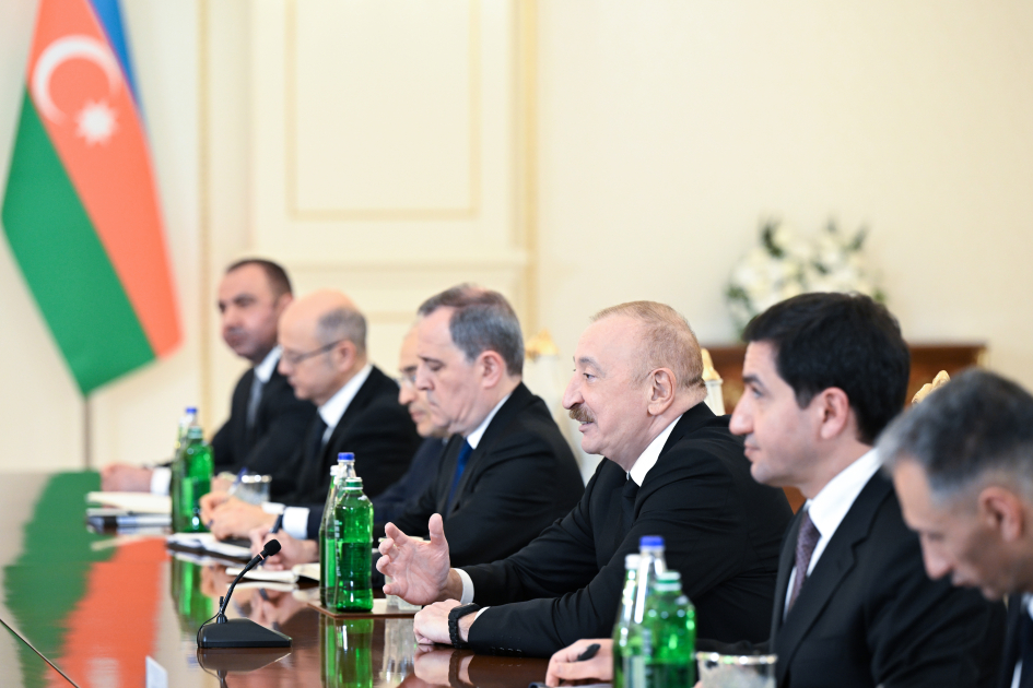 President Ilham Aliyev holds expanded meeting with U.S. Vice President JD Vance (PHOTO)
