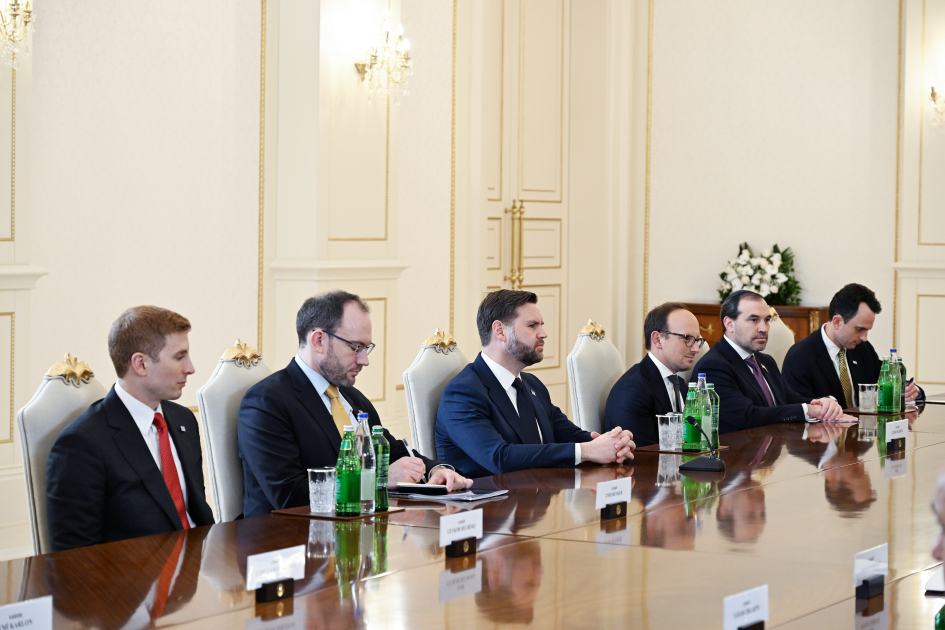 President Ilham Aliyev holds expanded meeting with U.S. Vice President JD Vance (PHOTO)