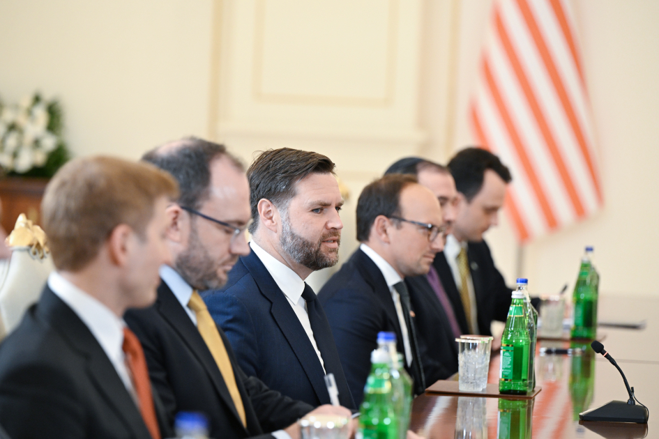 President Ilham Aliyev holds expanded meeting with U.S. Vice President JD Vance (PHOTO)