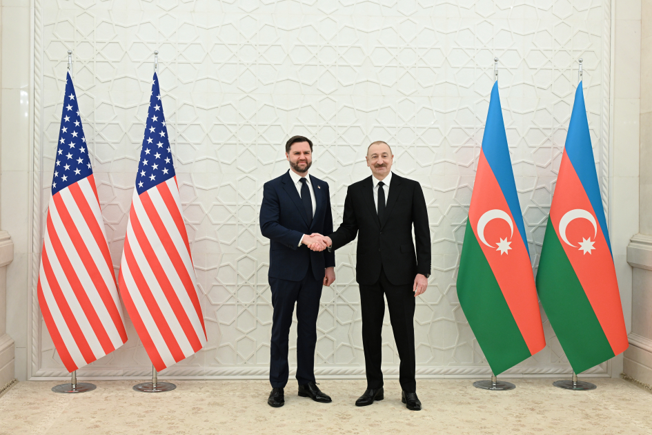 Official welcome ceremony held in Baku for Vice President of the United States (PHOTO)