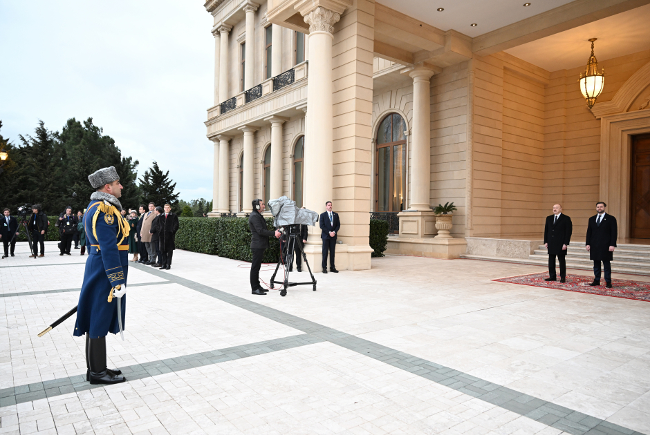Official welcome ceremony held in Baku for Vice President of the United States (PHOTO)