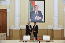 Baku, Abu Dhabi sign MoU on twinning relations (PHOTO)