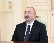 President Ilham Aliyev receives delegation of Arab Parliament led by its President (PHOTO/VIDEO)