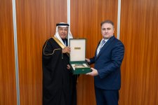 Azerbaijan engages in active discussions at military exhibition in Riyadh (PHOTO)