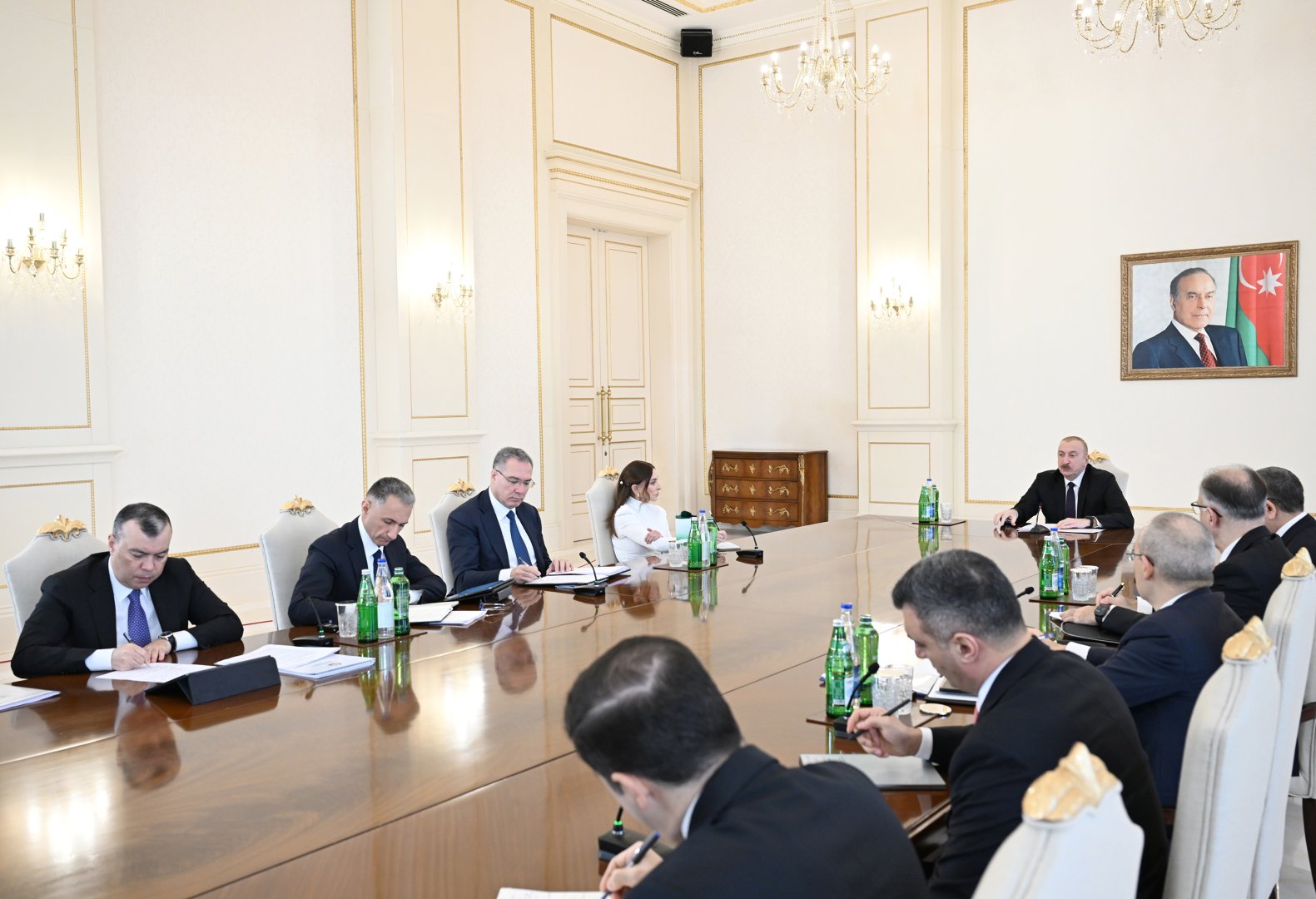 President Ilham Aliyev chaires meeting dedicated to the Unified Action Plan on “Azerbaijan's New Digital Architecture” (PHOTO/VIDEO)