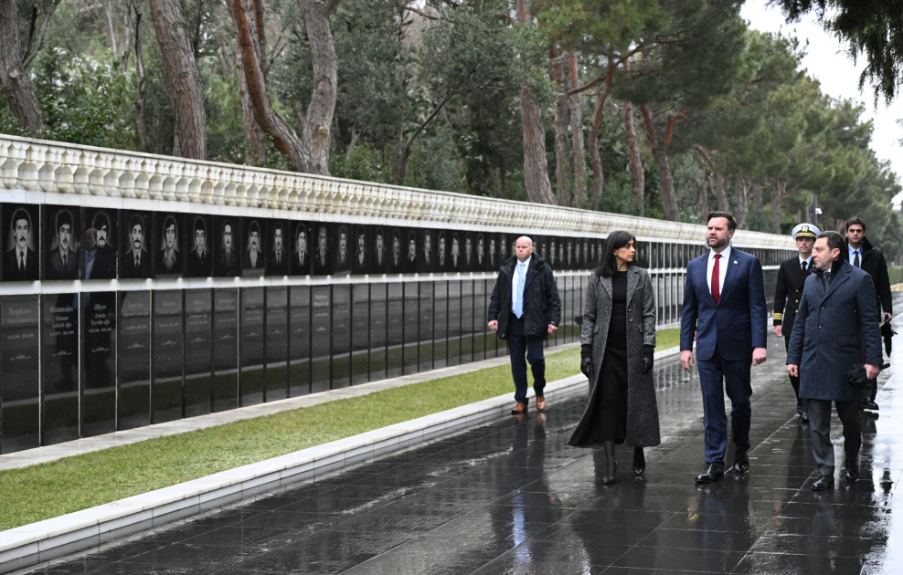 U.S. Vice President JD Vance pays tribute to Azerbaijani martyrs in Baku (PHOTO)