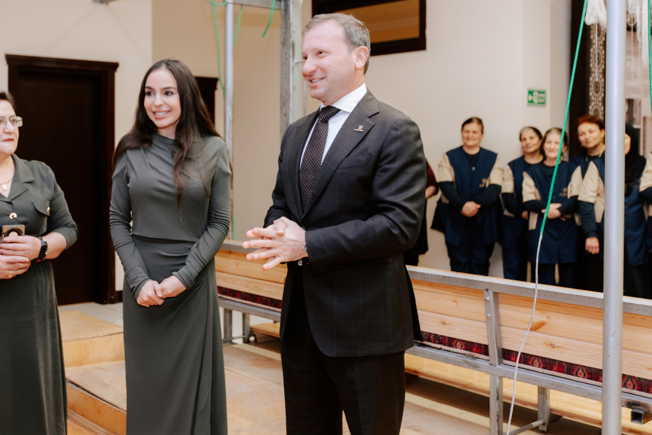 Heydar Aliyev Foundation VP Leyla Aliyeva participates in cutting ceremony for circular hand-woven carpet created by "Azerkhalcha" for Shusha Mosque (PHOTO)