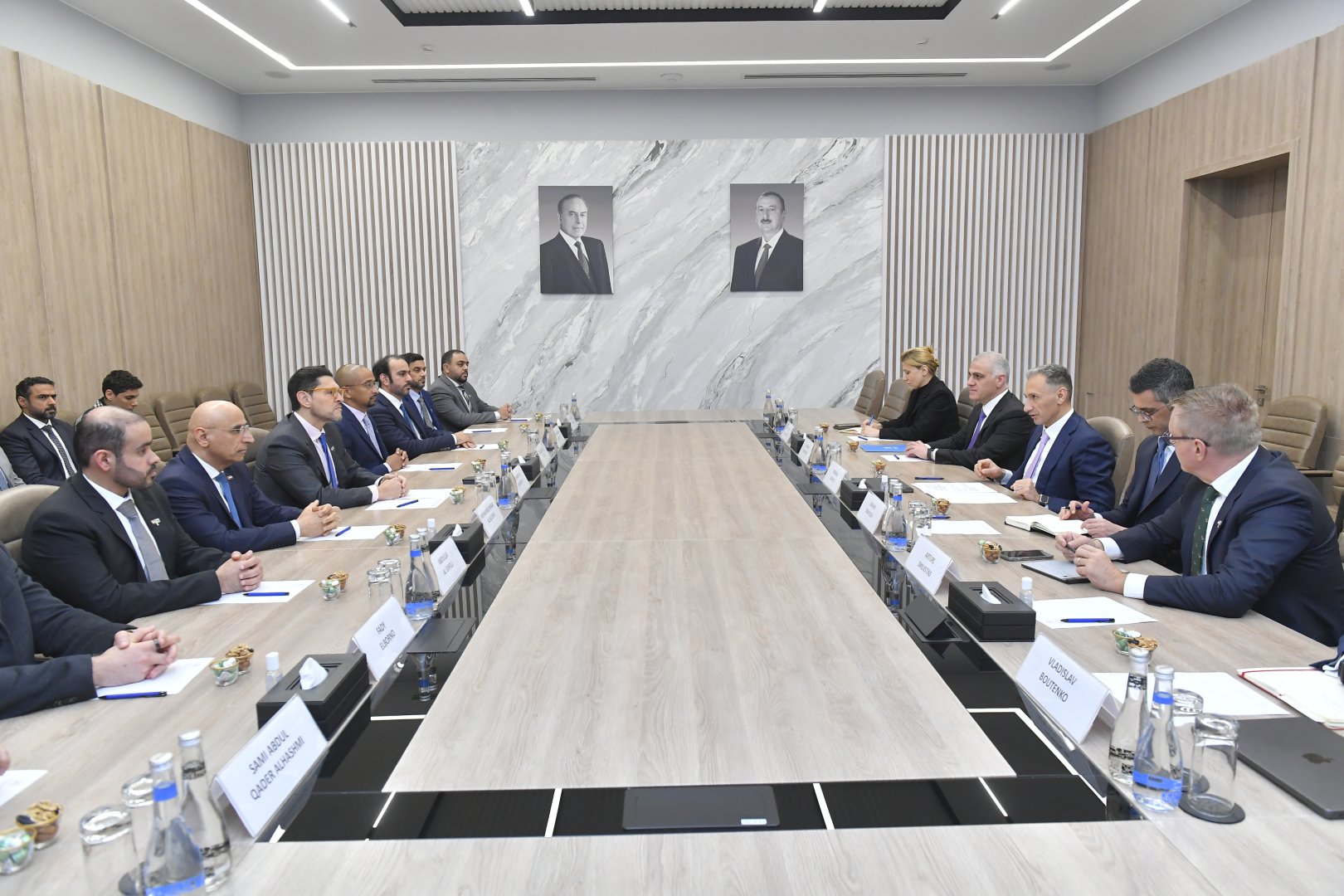 Azerbaijan and UAE explore urban transport co-op in high-level meeting