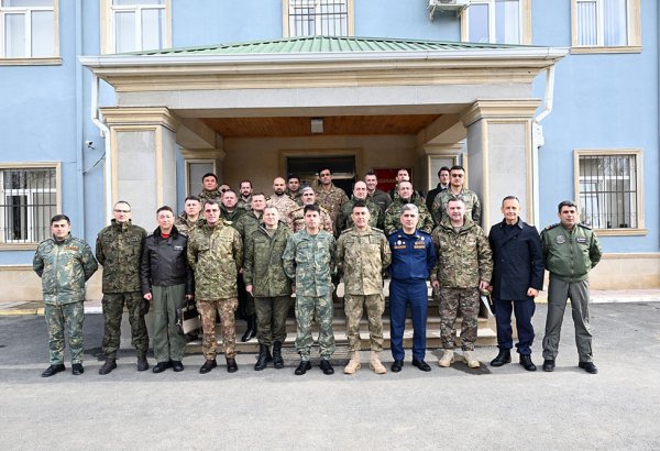 Azerbaijan showcases Air Force unit to international military attachés