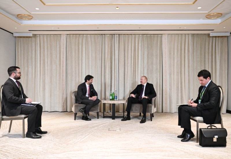 President Ilham Aliyev meets with Deputy Prime Minister of Slovakia in Munich (PHOTO)