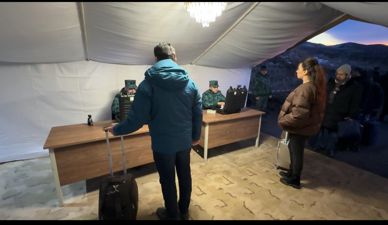 Azerbaijani civil society representatives arrive in Armenia (PHOTO/VIDEO)