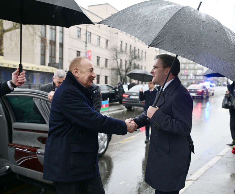 President Ilham Aliyev visits monuments to National Leader Heydar Aliyev and prominent Serbian writer Milorad Pavić in Belgrade (PHOTO/VIDEO)