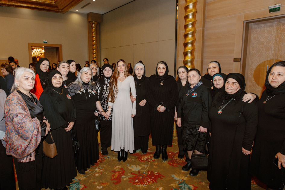 Head of Baku Media Center Arzu Aliyeva attends “After the dark…” event (PHOTO)