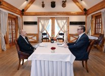 President Ilham Aliyev attends informal breakfast with President of Serbia (PHOTO)