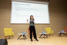 Yelo Bank hosts its first-ever "Yelo Investment Panel" (PHOTO)