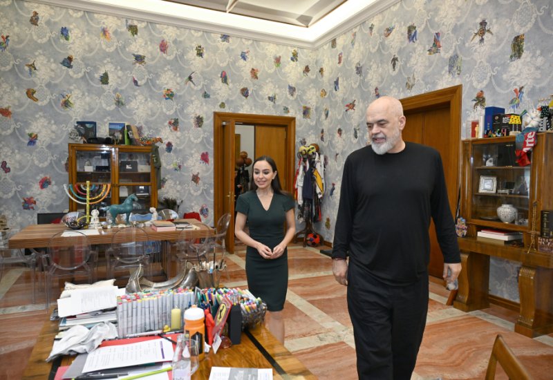 Heydar Aliyev Foundation VP Leyla Aliyeva meets with Albanian Prime Minister Edi Rama in Tirana (PHOTO)