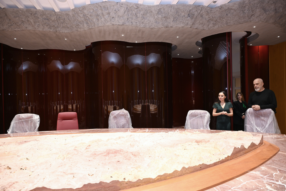 Heydar Aliyev Foundation VP Leyla Aliyeva meets with Albanian Prime Minister Edi Rama in Tirana (PHOTO)