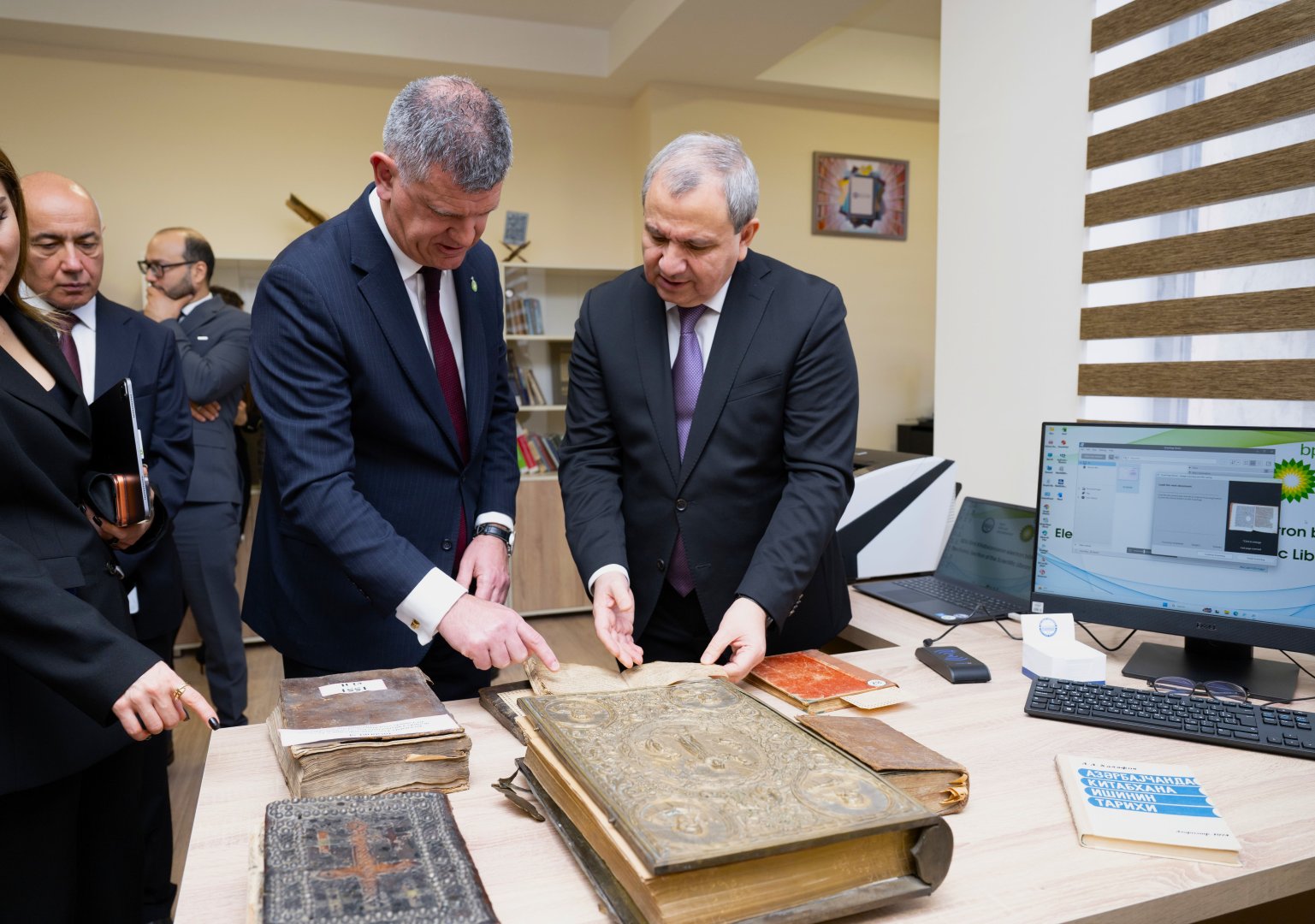 bp completes new digital library for Baku State University (PHOTO)