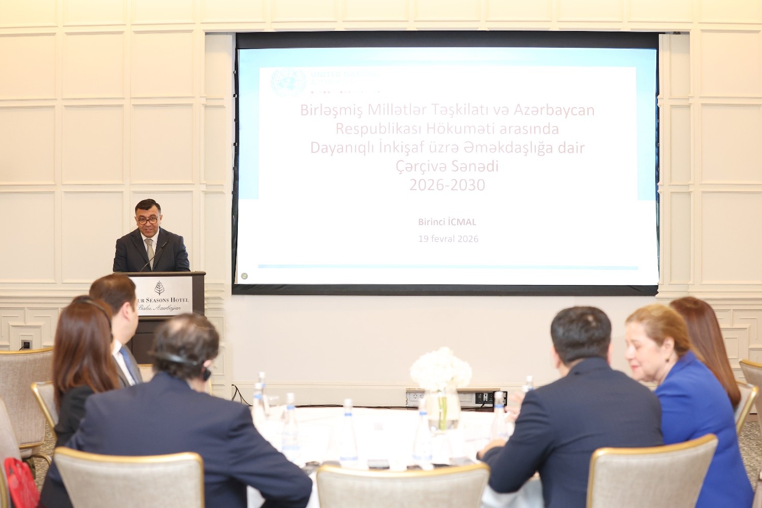 Azerbaijan, UN hold discussions on sustainable dev't cooperation (PHOTO)