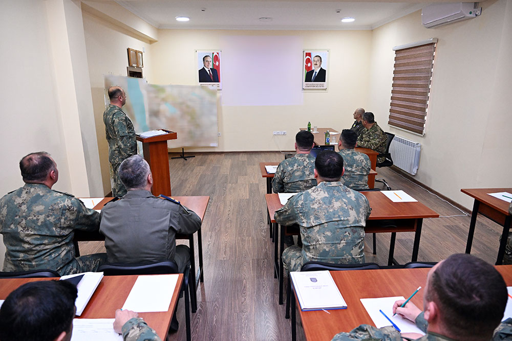 Azerbaijani Defense Ministry's leadership inspects activities of Air Defense Units (PHOTO)