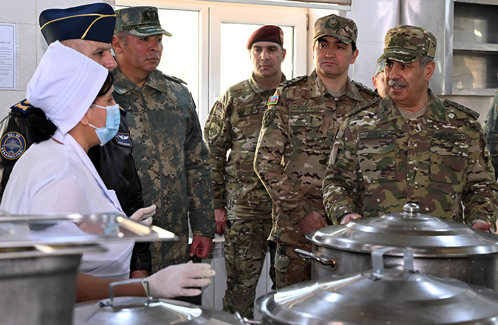 Azerbaijani Defense Ministry's leadership visit Air Force Units (PHOTO/VIDEO)