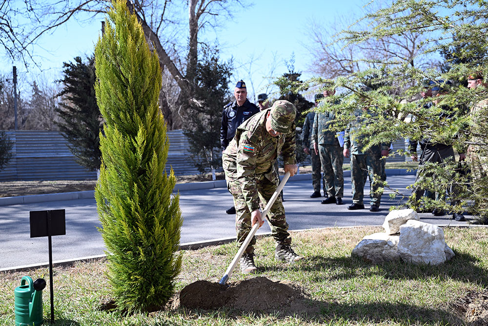 Azerbaijani Defense Ministry's leadership visit Air Force Units (PHOTO/VIDEO)