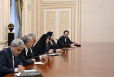 President Ilham Aliyev receives delegation led by Iranian Minister of Roads and Urban Development (PHOTO)