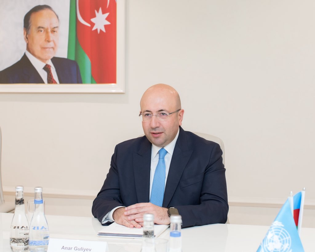 Azerbaijan shares WUF13 preparation details with UN official (PHOTO)