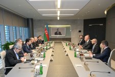 Azerbaijan and U.S. company discuss promising economic collaboration (PHOTO)