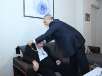 People's Poet Nariman Hasanzade presented with “Heydar Aliyev” Order (PHOTO)