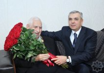 People's Poet Nariman Hasanzade presented with “Heydar Aliyev” Order (PHOTO)