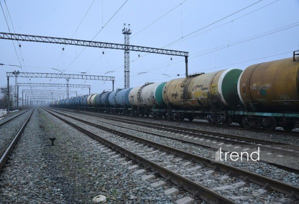 Azerbaijan sends new batch of diesel fuel to Armenia (PHOTO)