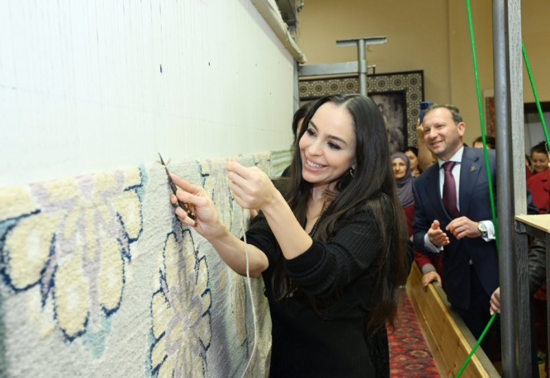 Leyla Aliyeva participates in cutting ceremony for carpets prepared for Shusha Mosque by “Azerkhalcha” OJSC (PHOTO)