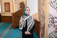 Leyla Aliyeva and Alena Aliyeva visit Juma Mosque (PHOTO)
