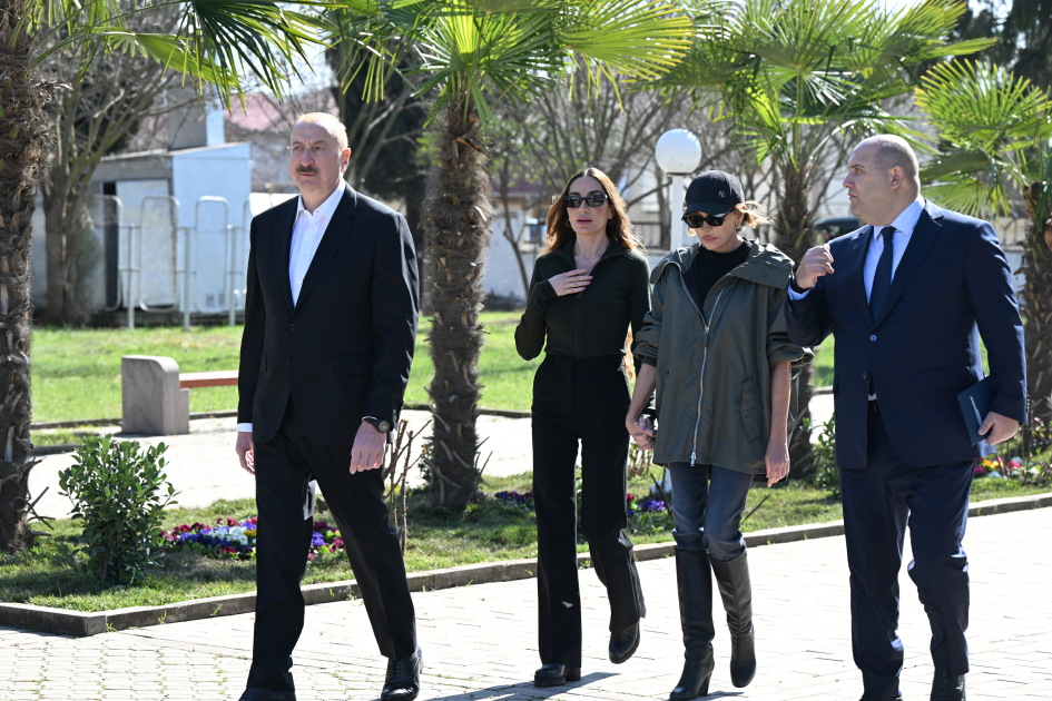 President Ilham Aliyev, First Lady Mehriban Aliyeva meet with residents of Khojavend town and Khojavend village (PHOTO)