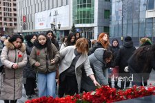Azerbaijani people visit "Mother's Cry" monument on 34th anniversary of Khojaly genocide (PHOTO)