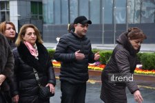 Azerbaijani people visit "Mother's Cry" monument on 34th anniversary of Khojaly genocide (PHOTO)