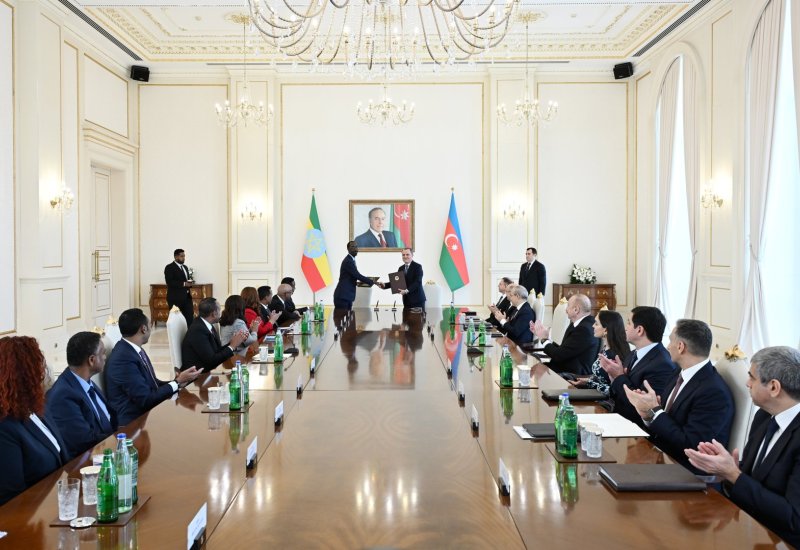 President Ilham Aliyev holds expanded meeting with Ethiopian Prime Minister and several documents signed between two countries (PHOTO)