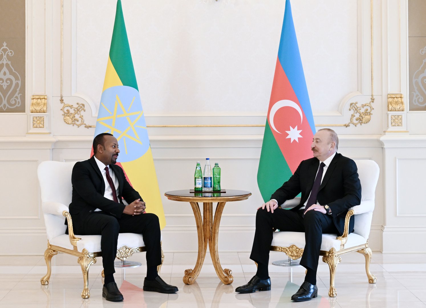 President Ilham Aliyev holds one-on-one meeting with Prime Minister of Ethiopia (PHOTO)