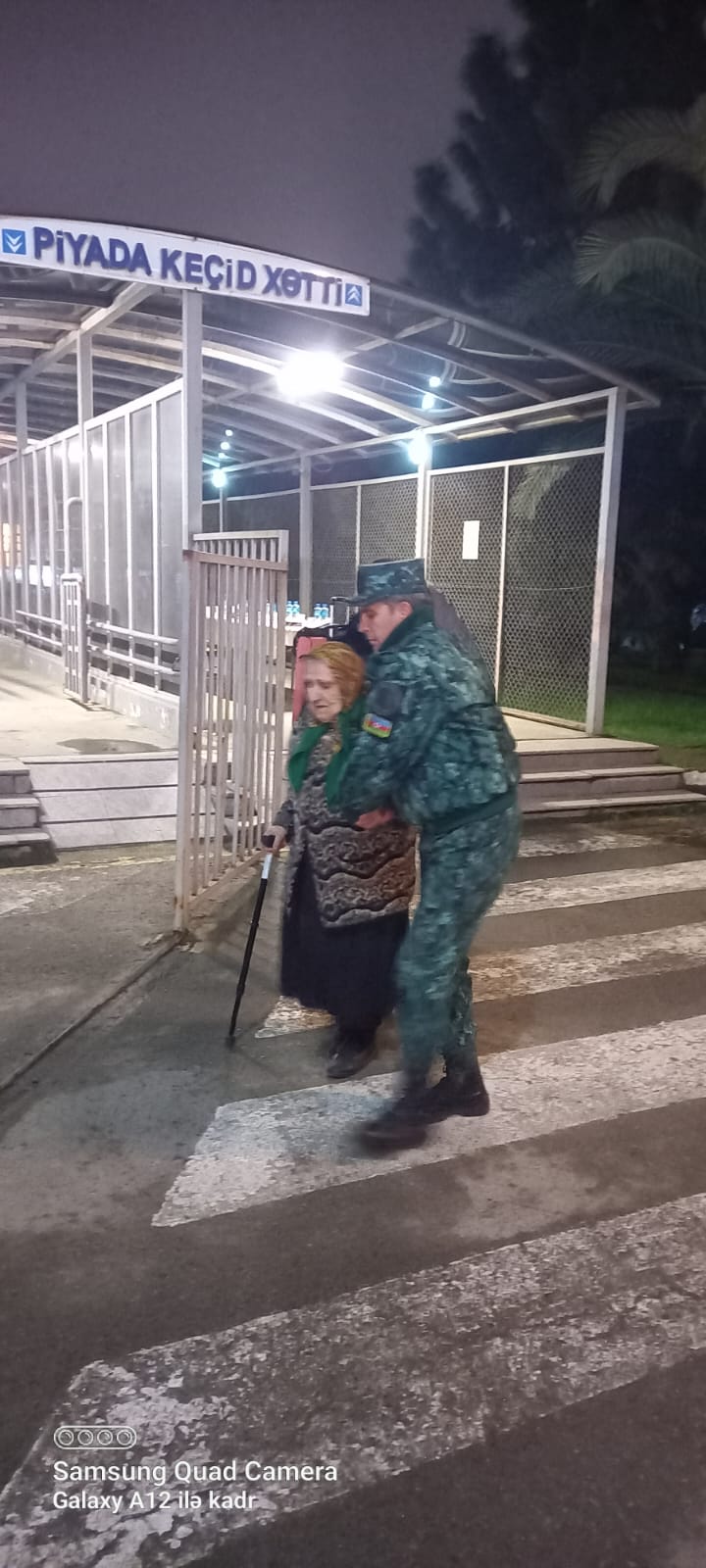 Azerbaijani citizens evacuate following US and Israeli strikes on Iran (PHOTO)