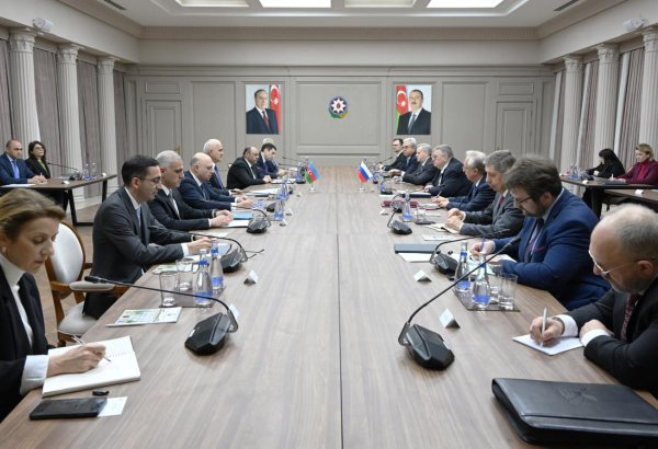 Azerbaijan, Russia discuss dev't of North-South International Transport Corridor (PHOTO)