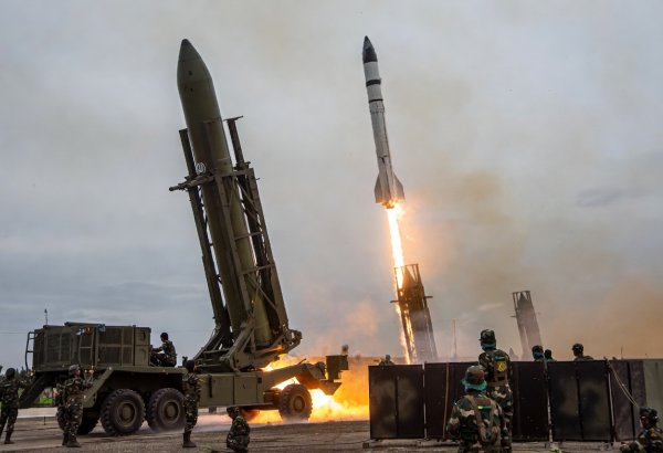 Iran hits Israel with new wave of strikes in rising tensions