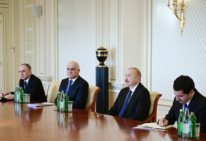 President Ilham Aliyev meets Russian Deputy Prime Minister (PHOTO)